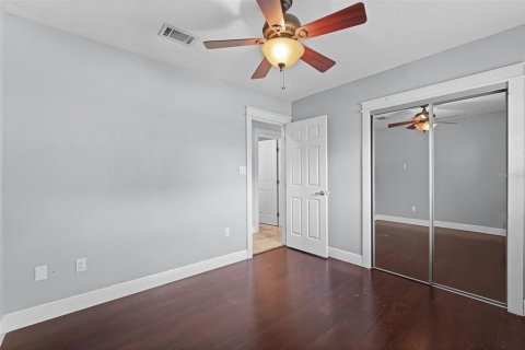 House in Belle Isle, Florida 3 bedrooms, 159.51 sq.m. № 1819284 - photo 22