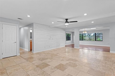 House in Belle Isle, Florida 3 bedrooms, 159.51 sq.m. № 1819284 - photo 5