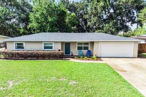 House in Belle Isle, Florida 3 bedrooms, 159.51 sq.m. № 1819284 - photo 1