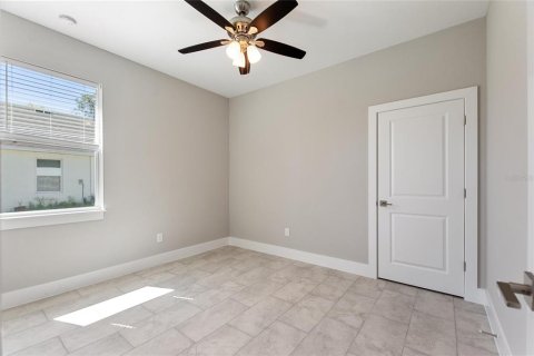 Casa en alquiler en North Port, Florida, 4 dormitorios, 159.51 m2 № 1631601 - foto 18