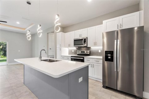 Casa en alquiler en North Port, Florida, 4 dormitorios, 159.51 m2 № 1631601 - foto 14