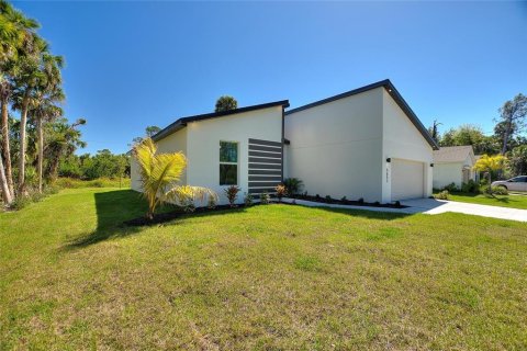 Casa en alquiler en North Port, Florida, 4 dormitorios, 159.51 m2 № 1631601 - foto 5