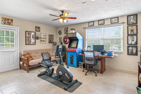 House in Ocala, Florida 6 bedrooms, 291.81 sq.m. № 2354471 - photo 23