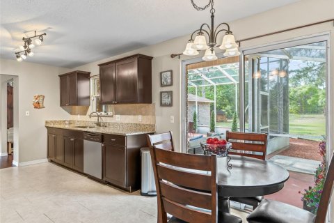 House in Ocala, Florida 6 bedrooms, 291.81 sq.m. № 2354471 - photo 12
