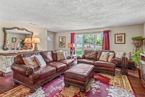 House in Ocala, Florida 6 bedrooms, 291.81 sq.m. № 2354471 - photo 7