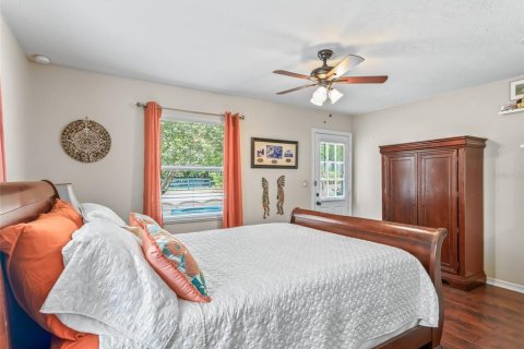House in Ocala, Florida 6 bedrooms, 291.81 sq.m. № 2354471 - photo 20