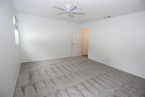 House in Seminole, Florida 4 bedrooms, 195.47 sq.m. № 1817007 - photo 14