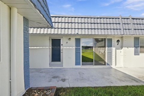 Condo in Sun City Center, Florida, 2 bedrooms № 2383386 - photo 2