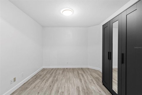 Adosado en venta en Tampa, Florida, 3 dormitorios, 156.08 m2 № 1825379 - foto 21