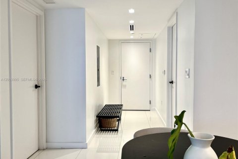 Condo in Bay Harbor Islands, Florida, 2 bedrooms  № 2068645 - photo 3