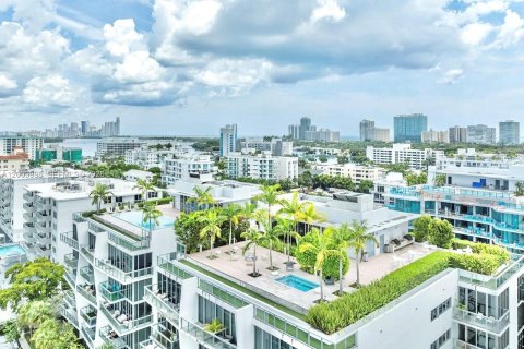 Condo in Bay Harbor Islands, Florida, 2 bedrooms  № 2068645