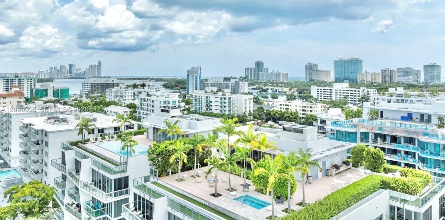 Condo in Bay Harbor Islands, Florida, 2 bedrooms  № 2068645