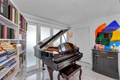 Condominio en alquiler en Orlando, Florida, 2 dormitorios, 265.33 m2 № 1661812 - foto 19