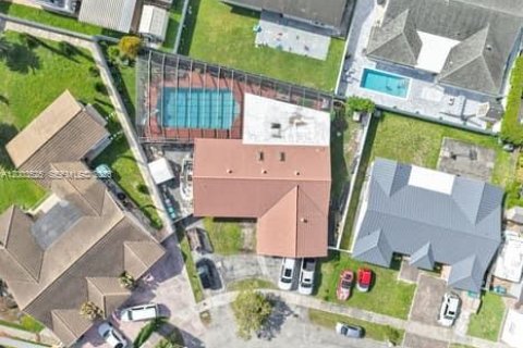 Купить виллу или дом в Майами, Флорида 4 спальни, 242.1м2, № 2069097 - фото 2