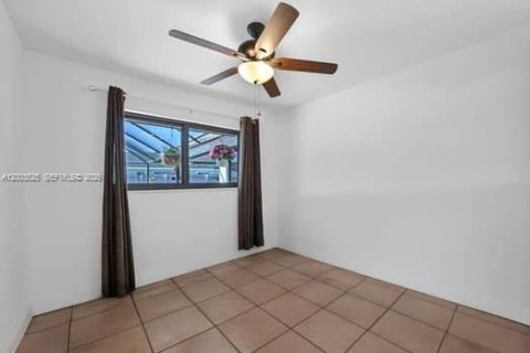 Купить виллу или дом в Майами, Флорида 4 спальни, 242.1м2, № 2069097 - фото 4