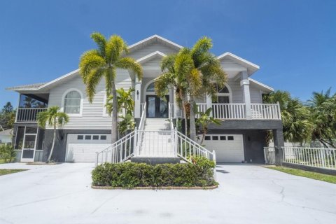Villa ou maison à vendre à New Port Richey, Floride: 3 chambres, 220.74 m2 № 1422006 - photo 1