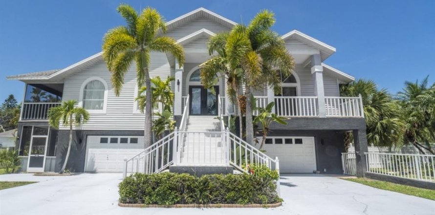 Villa ou maison à New Port Richey, Floride 3 chambres, 220.74 m2 № 1422006