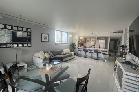 Condominio en venta en Sunny Isles Beach, Florida, 2 dormitorios, 113.06 m2 № 1794749 - foto 25