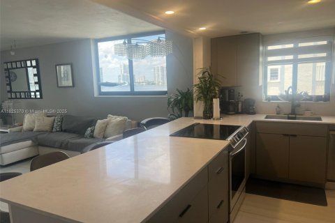 Condominio en venta en Sunny Isles Beach, Florida, 2 dormitorios, 113.06 m2 № 1794749 - foto 27