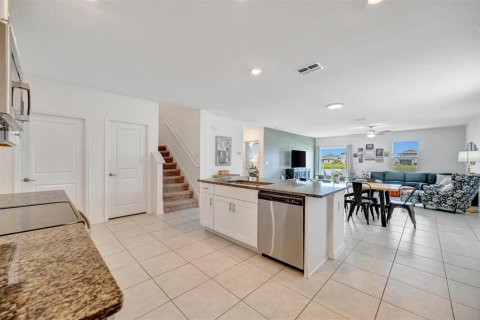 Casa en venta en San Antonio, Florida, 5 dormitorios, 269.04 m2 № 1907031 - foto 9