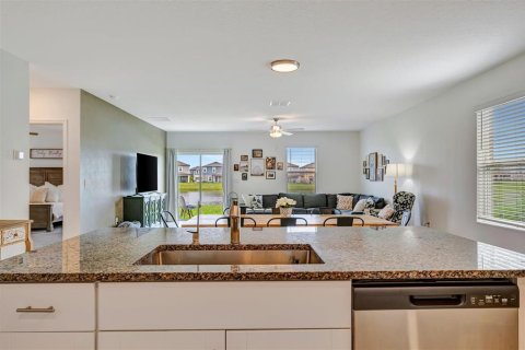 Casa en venta en San Antonio, Florida, 5 dormitorios, 269.04 m2 № 1907031 - foto 7