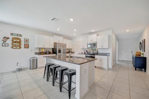 Casa en venta en San Antonio, Florida, 5 dormitorios, 269.04 m2 № 1907031 - foto 16