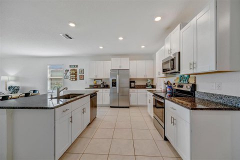 Casa en venta en San Antonio, Florida, 5 dormitorios, 269.04 m2 № 1907031 - foto 5