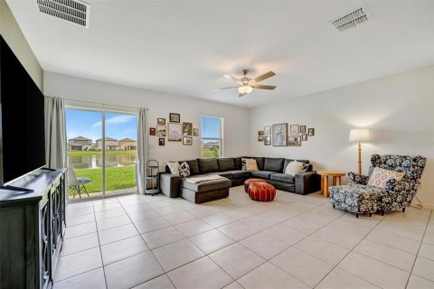 Casa en venta en San Antonio, Florida, 5 dormitorios, 269.04 m2 № 1907031 - foto 26