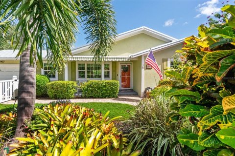 Villa ou maison à Sarasota, Floride 3 chambres, 169.45 m2 № 2314412