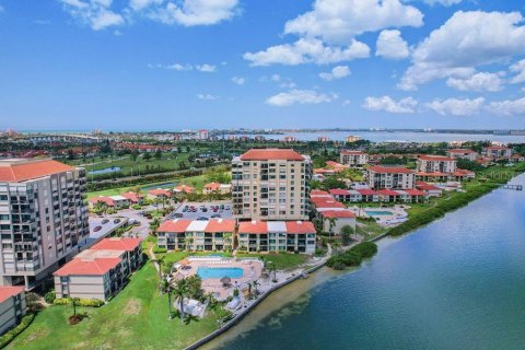 Снять в аренду кондоминиум в Сент-Питерсберг, Флорида 5 комнат, 106.84м2, № 1914074 - фото 21