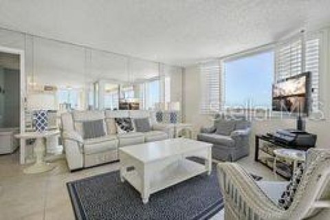 Снять в аренду кондоминиум в Сент-Питерсберг, Флорида 5 комнат, 106.84м2, № 1914074 - фото 14