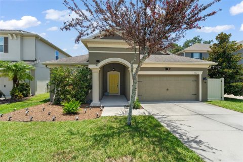 House in Winter Park, Florida 4 bedrooms, 171.22 sq.m. № 1813288 - photo 1