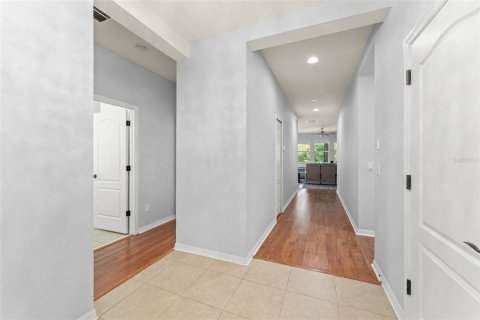 House in Winter Park, Florida 4 bedrooms, 171.22 sq.m. № 1813288 - photo 4
