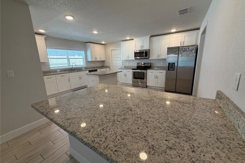 Casa en venta en Ocala, Florida, 4 dormitorios, 278.71 m2 № 2387663 - foto 15