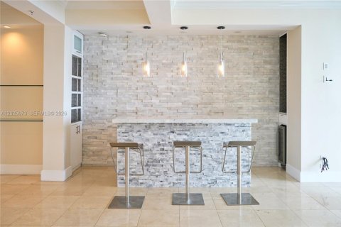Copropriété à vendre à Miami, Floride: 2 chambres, 163.79 m2 № 2257498 - photo 4
