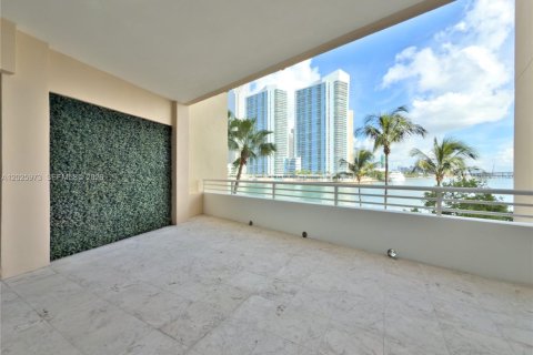 Copropriété à vendre à Miami, Floride: 2 chambres, 163.79 m2 № 2257498 - photo 24