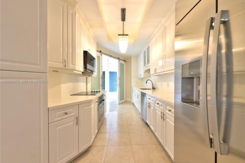 Copropriété à vendre à Miami, Floride: 2 chambres, 163.79 m2 № 2257498 - photo 22