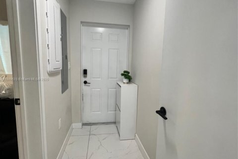 Купить таунхаус в Хомстед, Флорида 4 спальни, 129.88м2, № 1855109 - фото 13