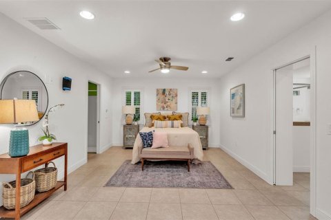 House in Polk City, Florida 1 bedroom, 115.2 sq.m. № 1879651 - photo 14