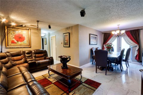 House in Homestead, Florida 3 bedrooms, 98.29 sq.m. № 1893297 - photo 30