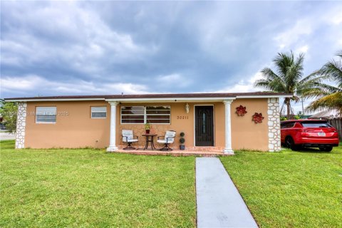 House in Homestead, Florida 3 bedrooms, 98.29 sq.m. № 1893297 - photo 3
