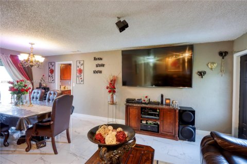 House in Homestead, Florida 3 bedrooms, 98.29 sq.m. № 1893297 - photo 28