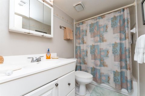 Condominio en alquiler en New Smyrna Beach, Florida, 2 dormitorios, 87.7 m2 № 1448191 - foto 12