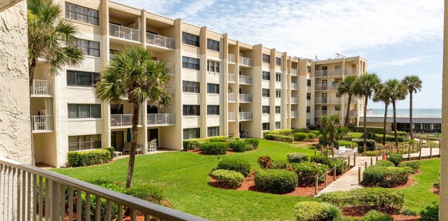 Condominio en New Smyrna Beach, Florida, 2 dormitorios  № 1448191