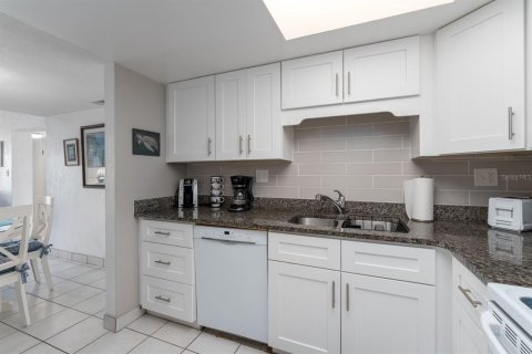 Condominio en alquiler en New Smyrna Beach, Florida, 2 dormitorios, 87.7 m2 № 1448191 - foto 9
