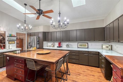 House in Port Charlotte, Florida 3 bedrooms, 244.7 sq.m. № 1718678 - photo 8
