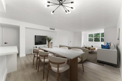 Condo in Miami, Florida, 2 bedrooms  № 2169893 - photo 5