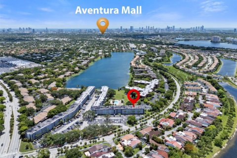Condo in Miami, Florida, 2 bedrooms  № 2169893 - photo 25