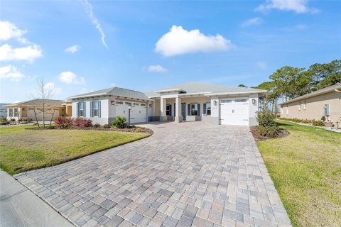 House in Ocala, Florida 3 bedrooms, 268.77 sq.m. № 2106961 - photo 2
