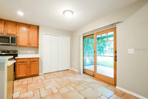 Villa ou maison à louer à Orlando, Floride: 3 chambres, 137.96 m2 № 2113302 - photo 7